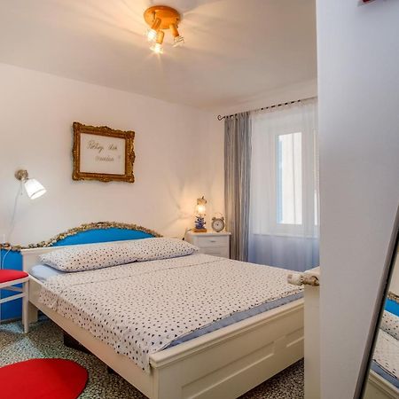 Apartments Kastel Veli Losinj Exterior photo