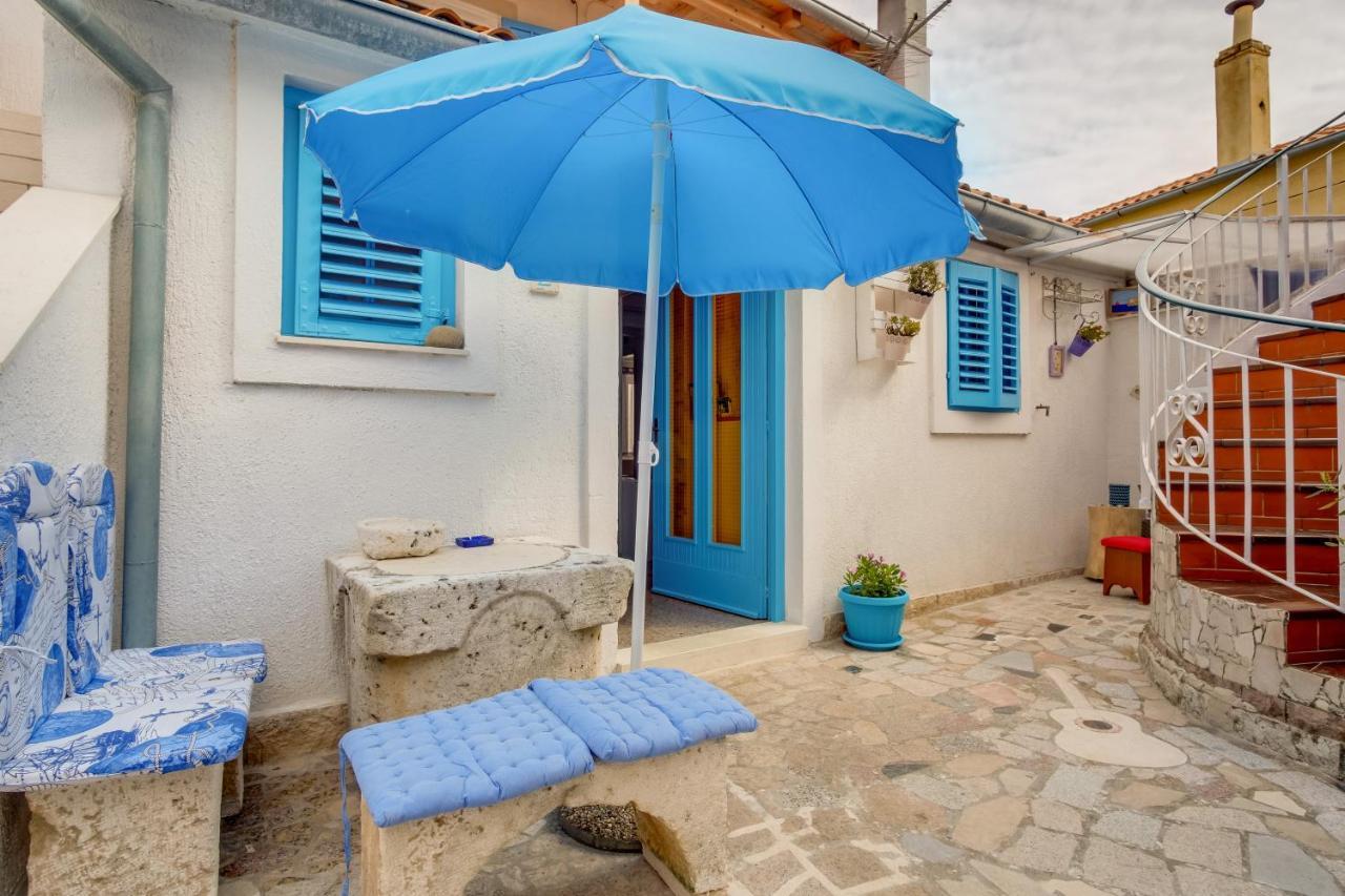 Apartments Kastel Veli Losinj Exterior photo